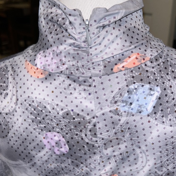 NWT St. John’s Sport Jewel Print Top Women’s size Medium - Picture 4 of 5